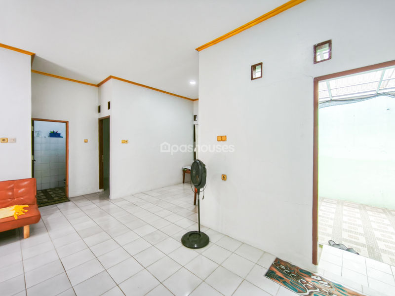 Perumahan Acropolis Karadenan Blok MY No.21