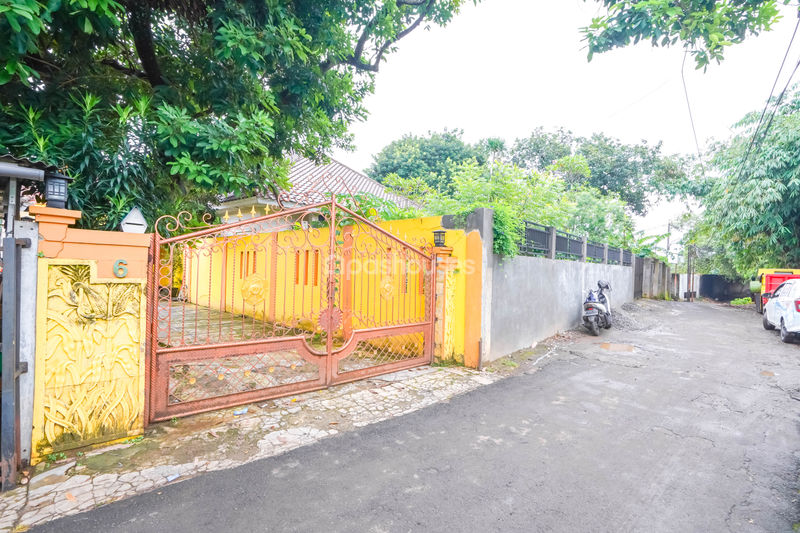 Jalan Gatot Kaca Depok