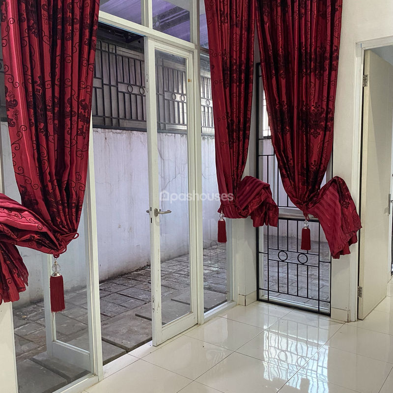 Mutiara Gading City Cluster Somerset Blok K8 No.8