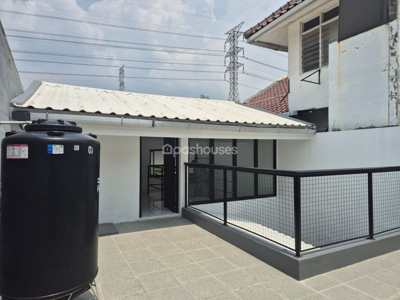 Jalan Cucur Barat VIII Blok F5/10