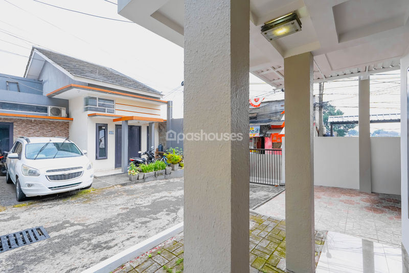 Town House Griya Widya