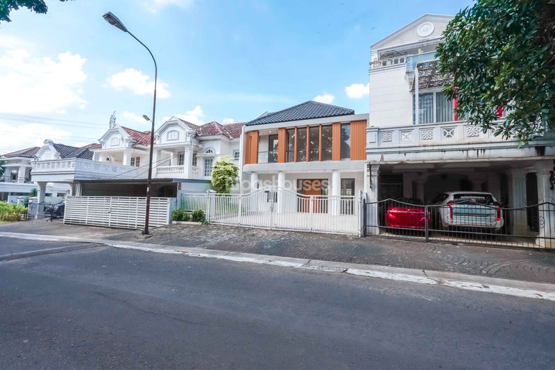 Legenda Wisata Zona Rembrant Blok H3/12