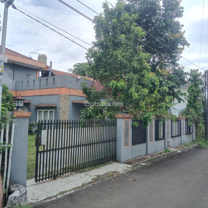 Jalan Sindang Barang Bogor