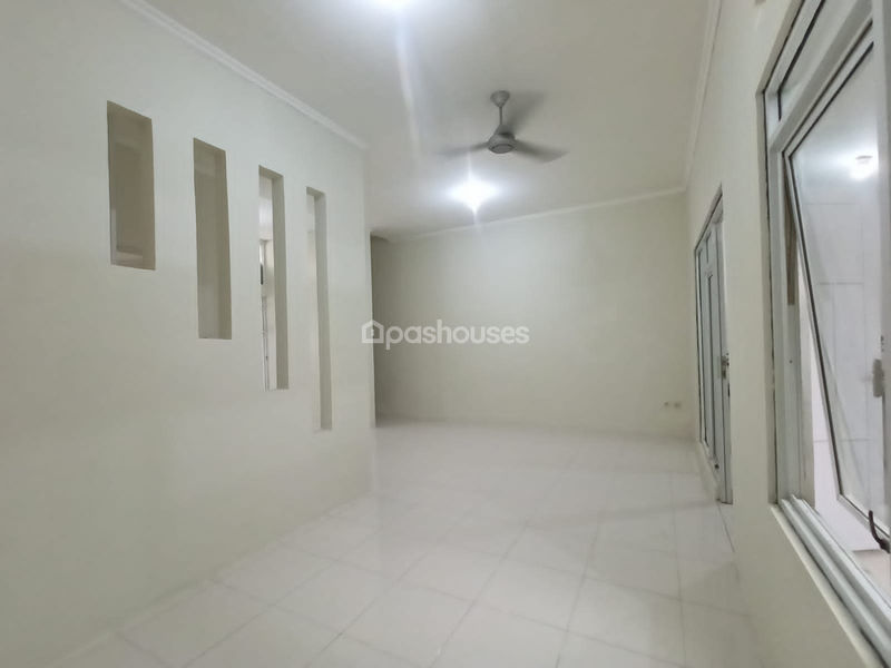 Perumahan Rose Garden Residence Blok A No. 8