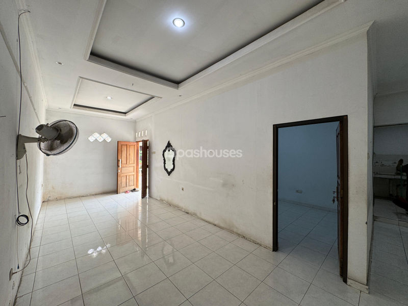 Jalan Flamboyan Blok B8
