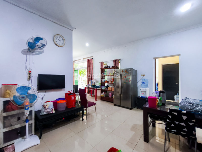 Jalan Kelurahan Pondok Rajeg