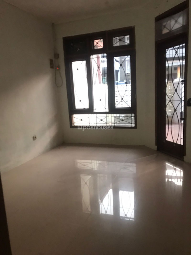 Permata Pamulang Blok E2 No.4