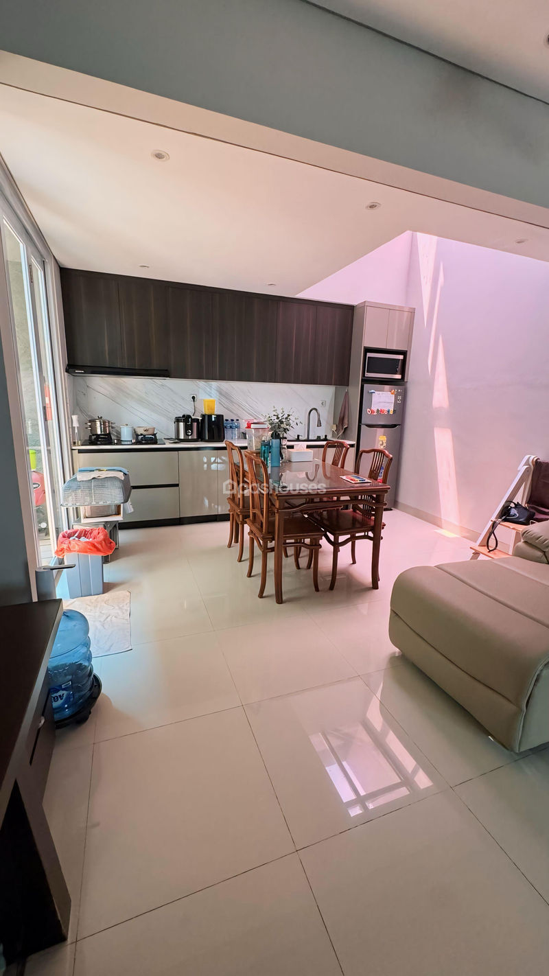 Synthesis Homes Blok B No.12