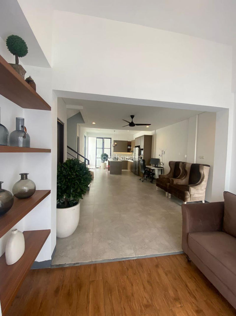 Windelrio Townhouse