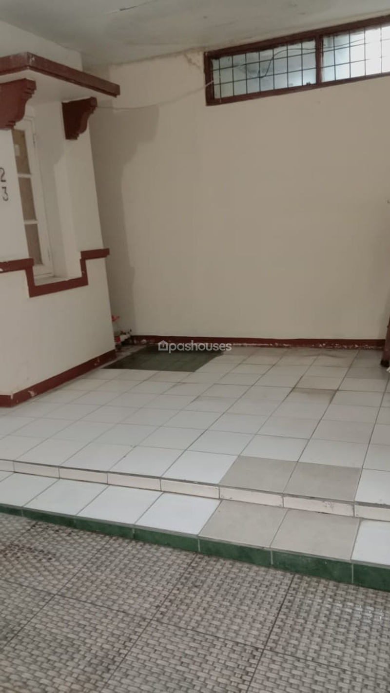 Jalan Lotus Tengah 2 Blok E22