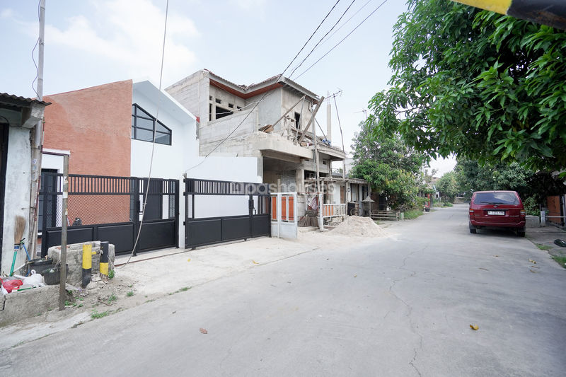 Perumahan Graha Melasti Blok FE1 No.20