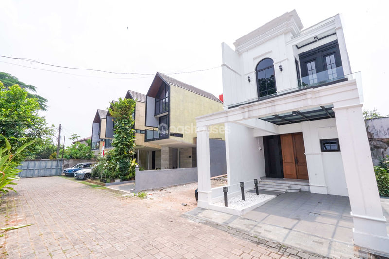 Jalan Kavling Polri Blok E 33