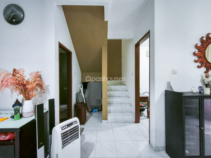 Legenda Wisata Zona Picasso Blok K5/10