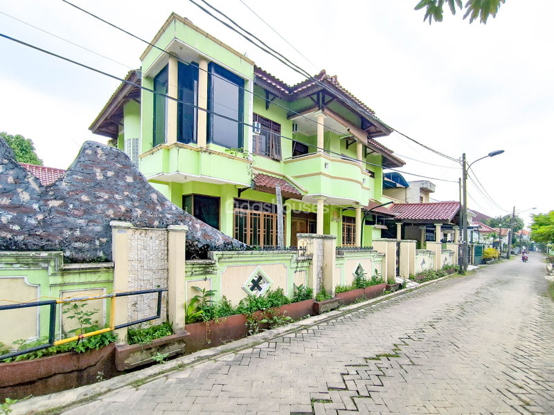 Jalan Niaga III