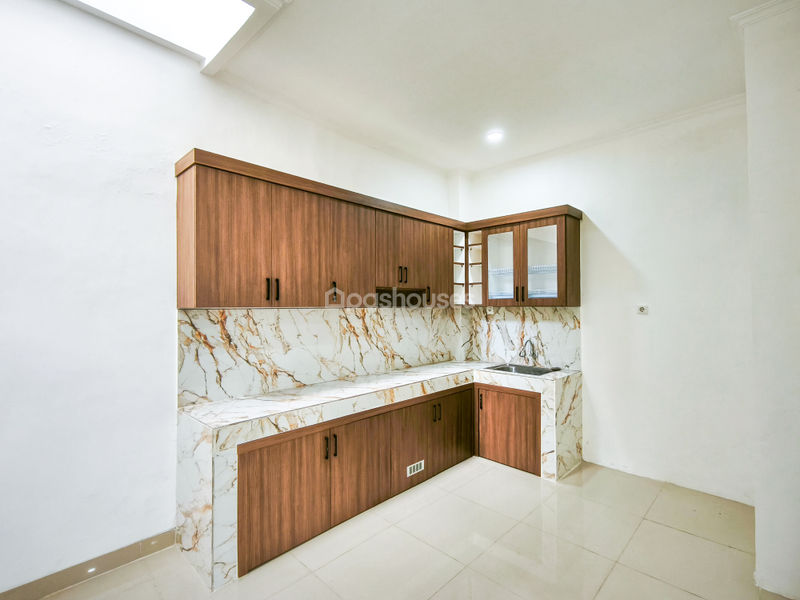 Legenda Wisata Zona Marcopolo Blok A11 No.28