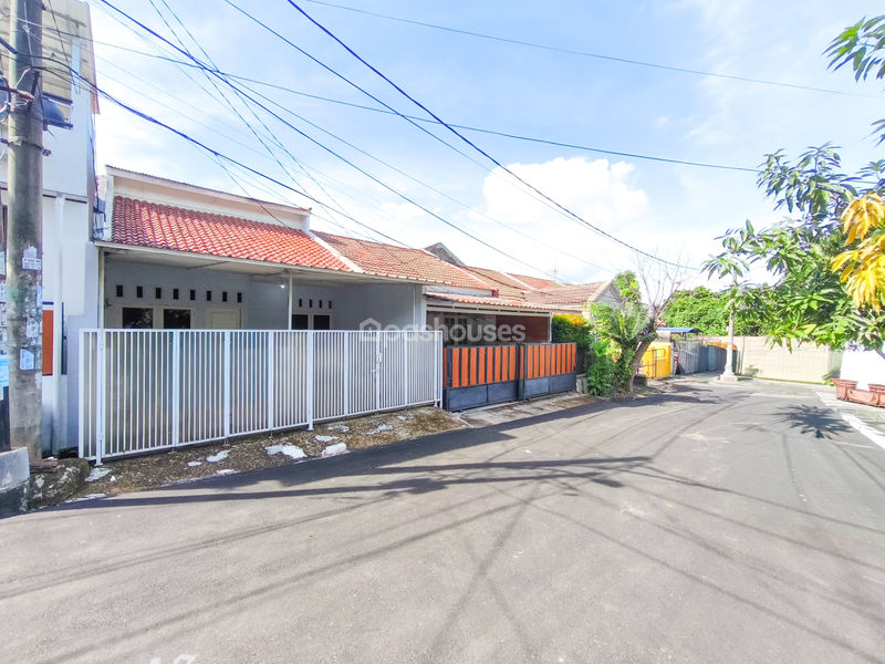 Permata Pamulang Blok E7 No.11