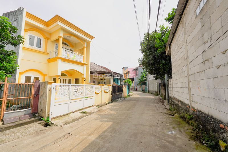 Jalan Radian Bekasi