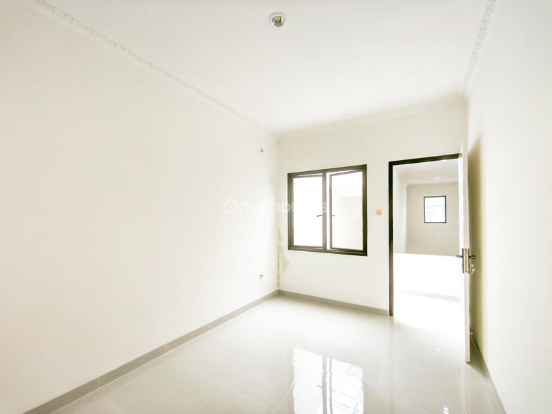 Kota Wisata Cluster Amsterdam No.30 Blok I No.5