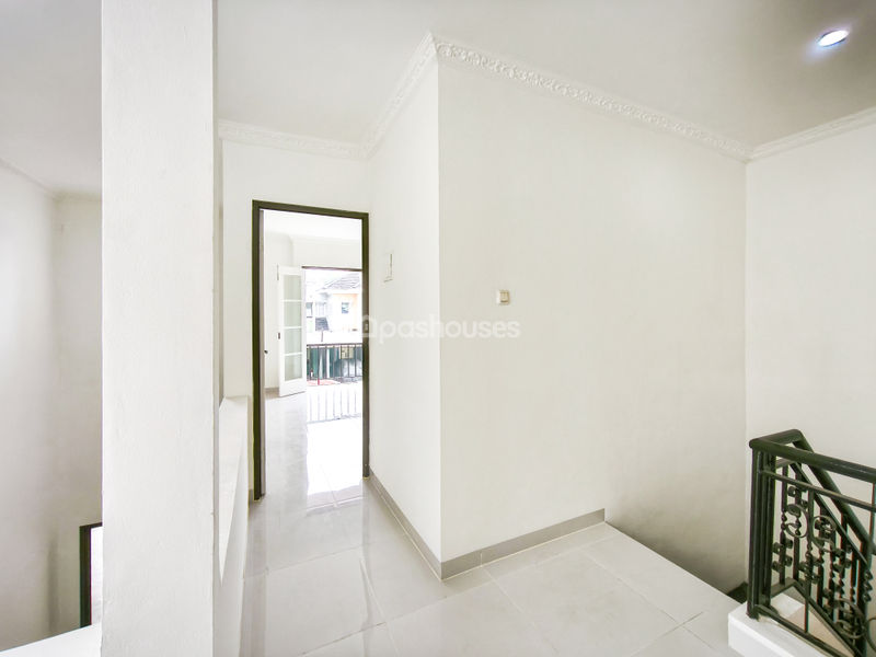 Kota Wisata Cluster Amsterdam No.30 Blok I No.5