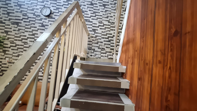 Jalan Attahiriyah Jakarta Selatan
