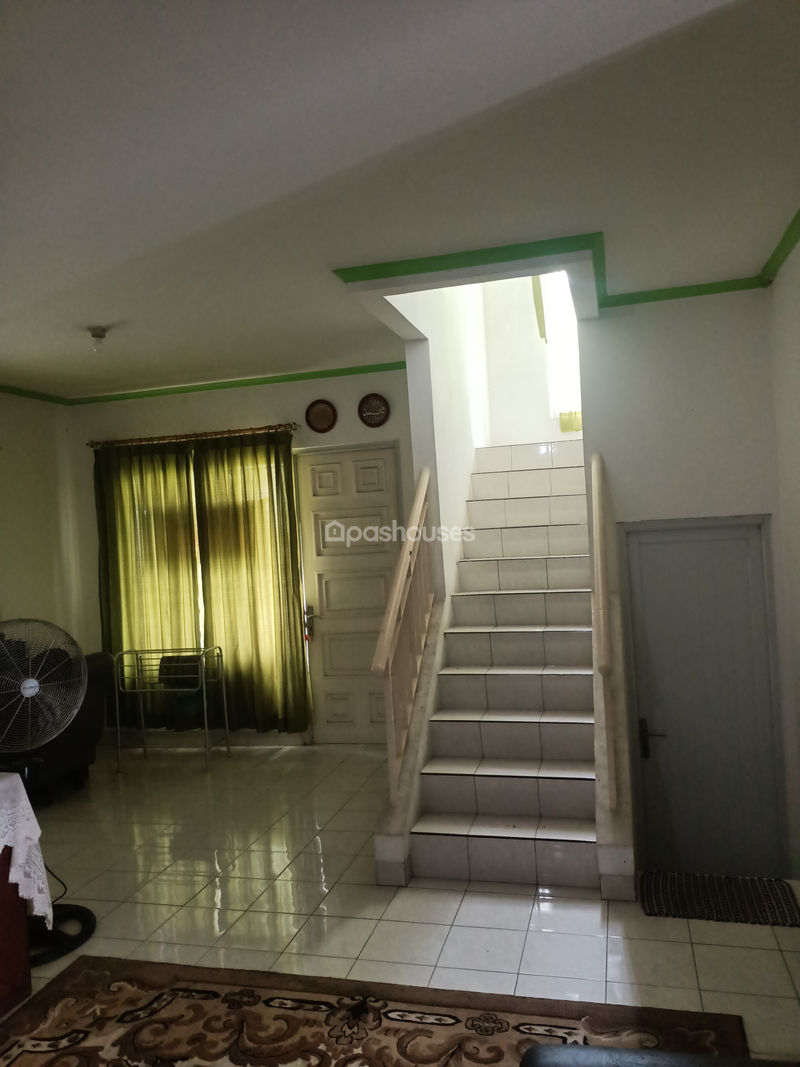 Kota Wisata Cluster Ottawa Blok UC1 No.8