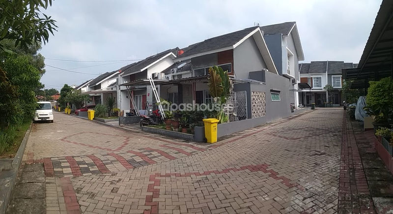 Jalan Pinus Bar. I