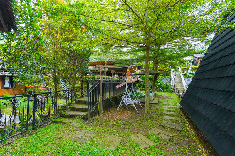 Villa Saung Ibu Bogor