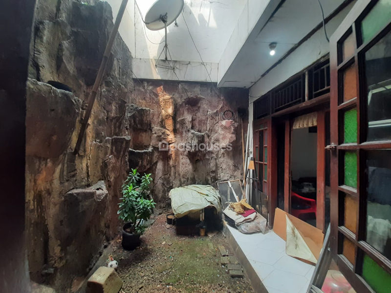 Jalan F Tebet