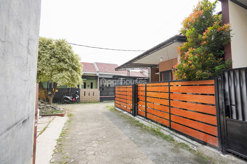 Jalan Toni Depok