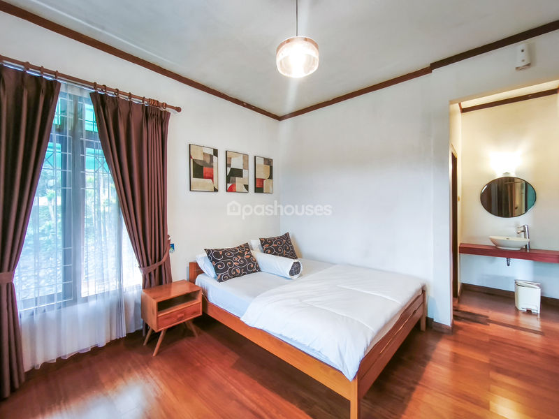 Kampung Ciliwung Riverside