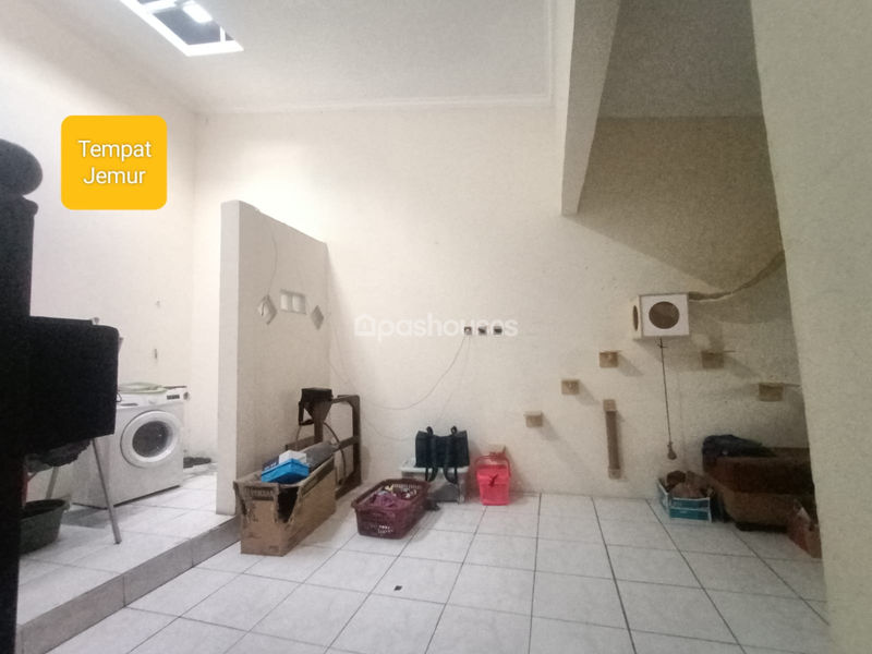 Taman Narogong Indah Blok E19 No.16