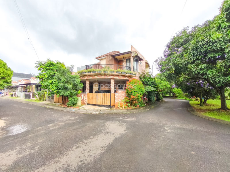 Nusa Loka BSD Sektor 14.4 Blok L7 No.1