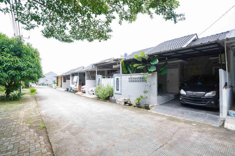 Perumahan Diamond Lake Side Blok G No.6