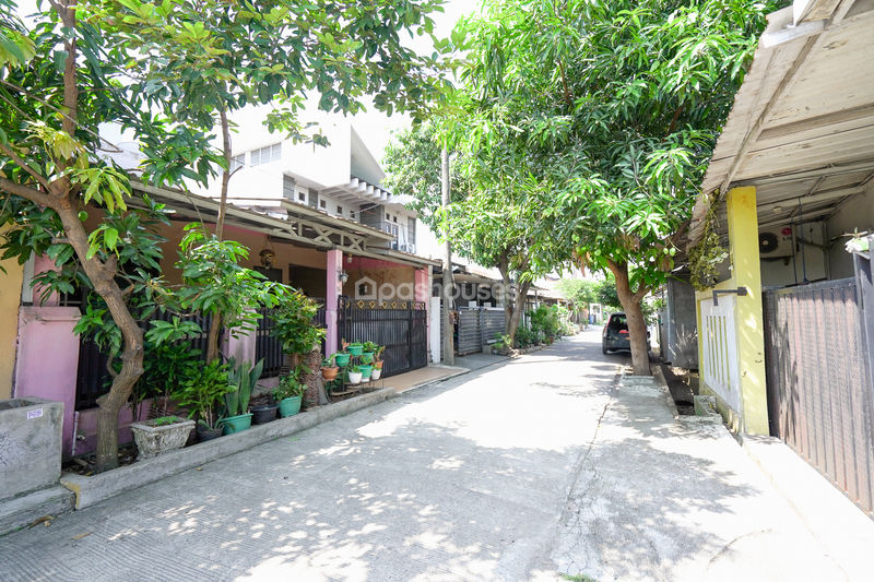 Jalan Sunan Kudus Blok Q1 No.14