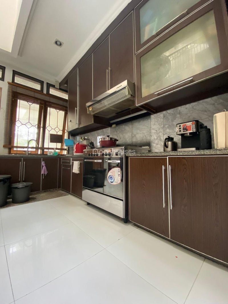 Komplek Kejaksaan Agung Blok I No.7