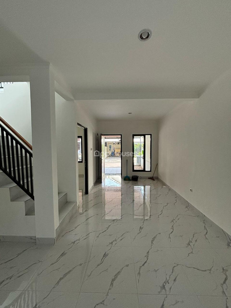 Puri Primacom Residence Blok E No.8
