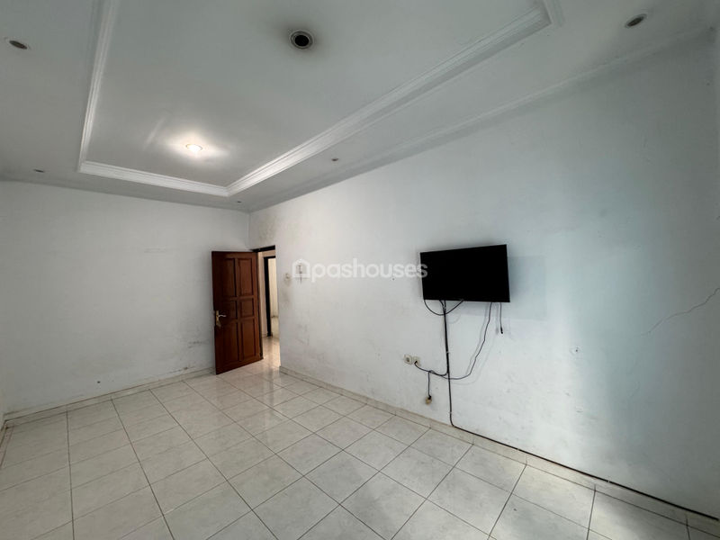 Jalan Flamboyan Blok B8