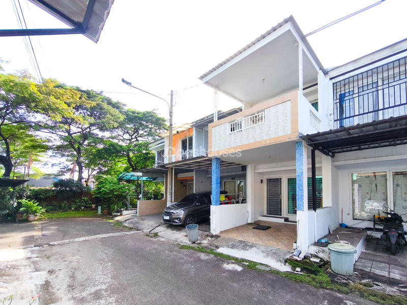 Perumahan Golden Palm Residence Cluster Franchesi Blok E No.11