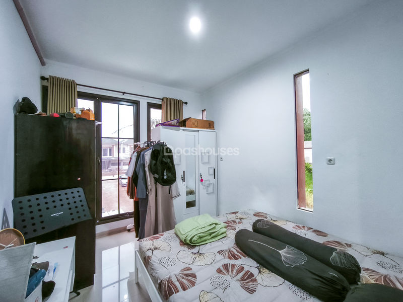 Perumahan Emerald City Cibinong Blok C8/17