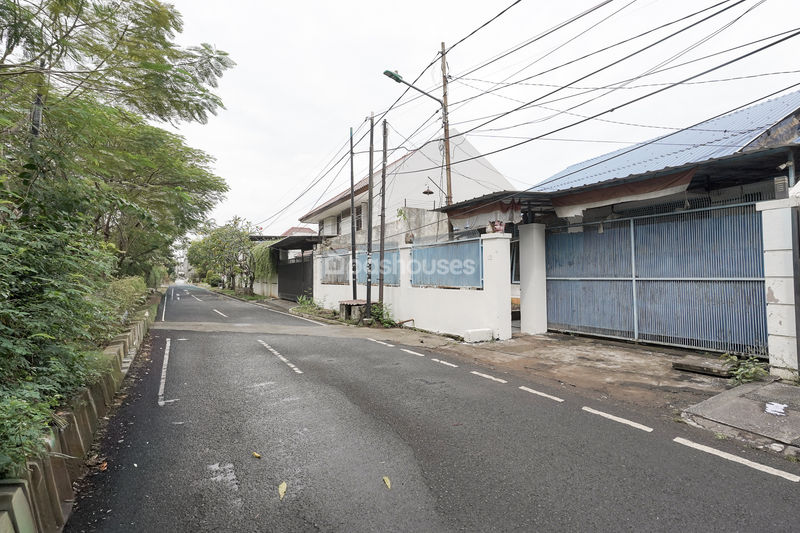Jalan Kayu Putih Timur