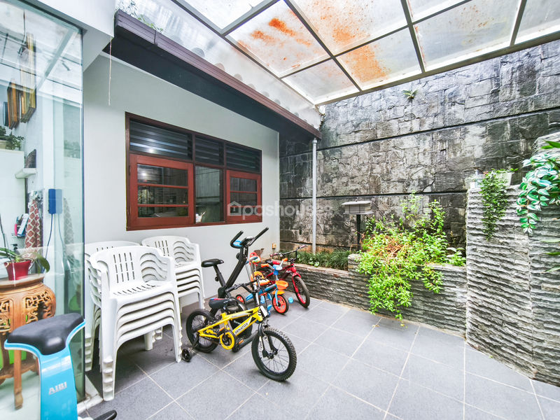 Komplek Baranangsiang Indah Blok A2 No.11