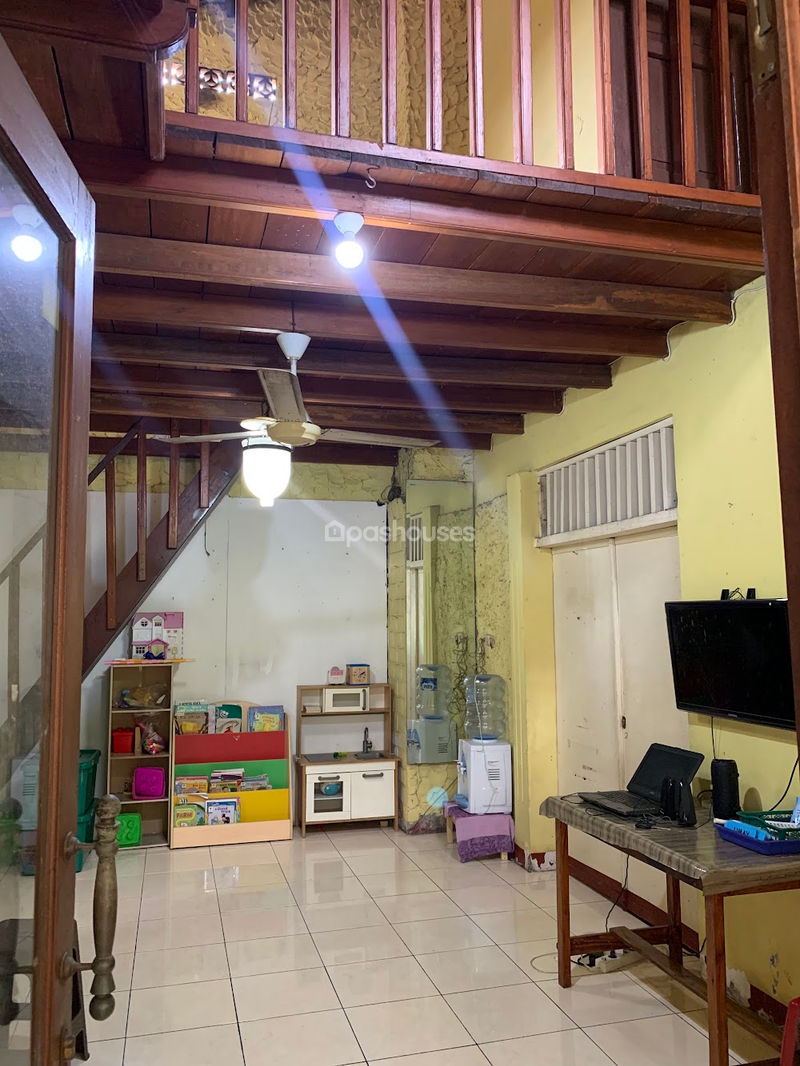 Jalan Pisangan Raya