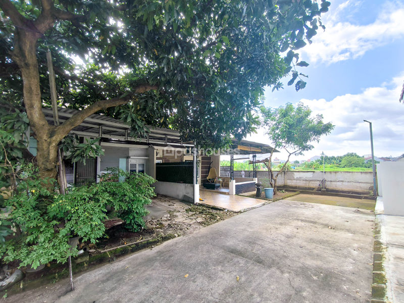 Villa Grand Tomang 2 Cluster Venice