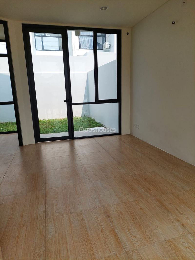 Waterfront Estate Lippo Cikarang