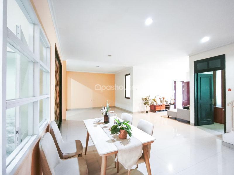 Legenda Wisata Zona Columbus Blok B16