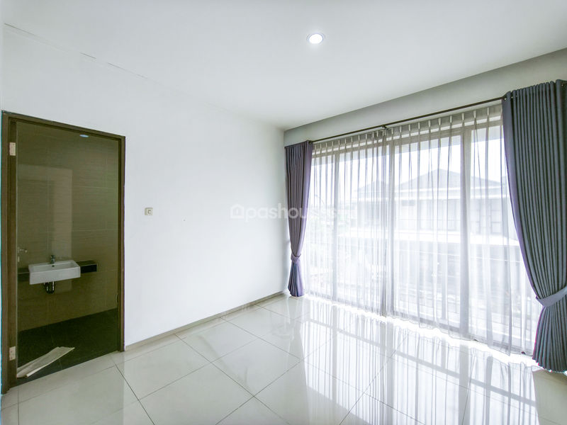 Perumahan Emerald Land Cibinong Blok C23