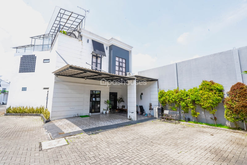 Elite Three Residence