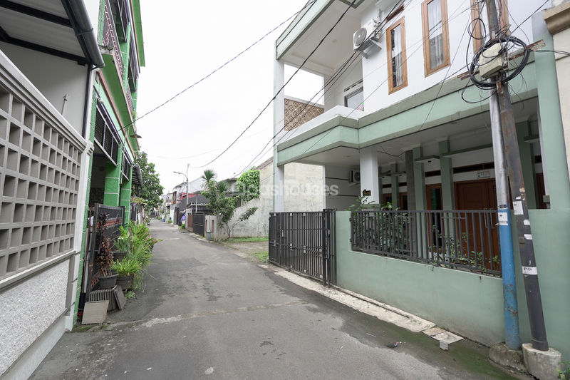 Jalan Pegasing 3 No.28 Cipayung