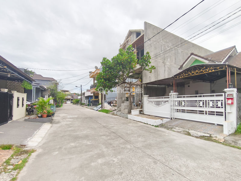 Villa Mutiara Gading 3 Cluster Verona Blok C3 No.2