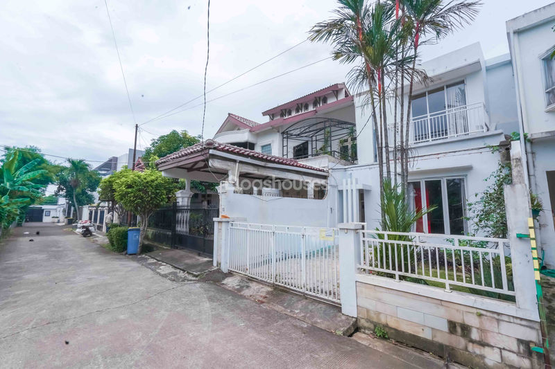 Jalan Lestari VI No.18A